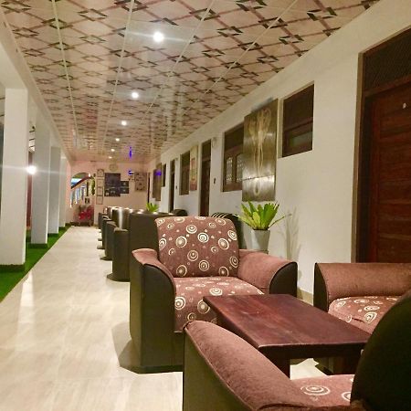 Thisara Guest House 폴로나루와 외부 사진